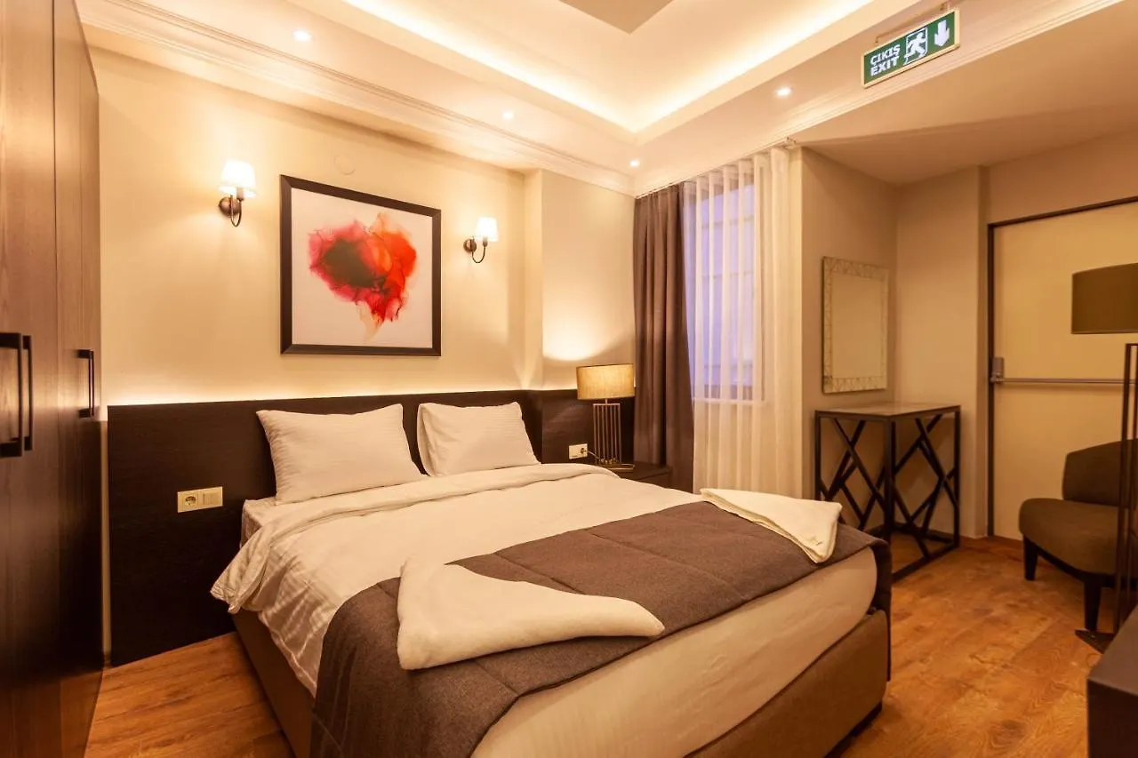 Lilium Luxury Suites location